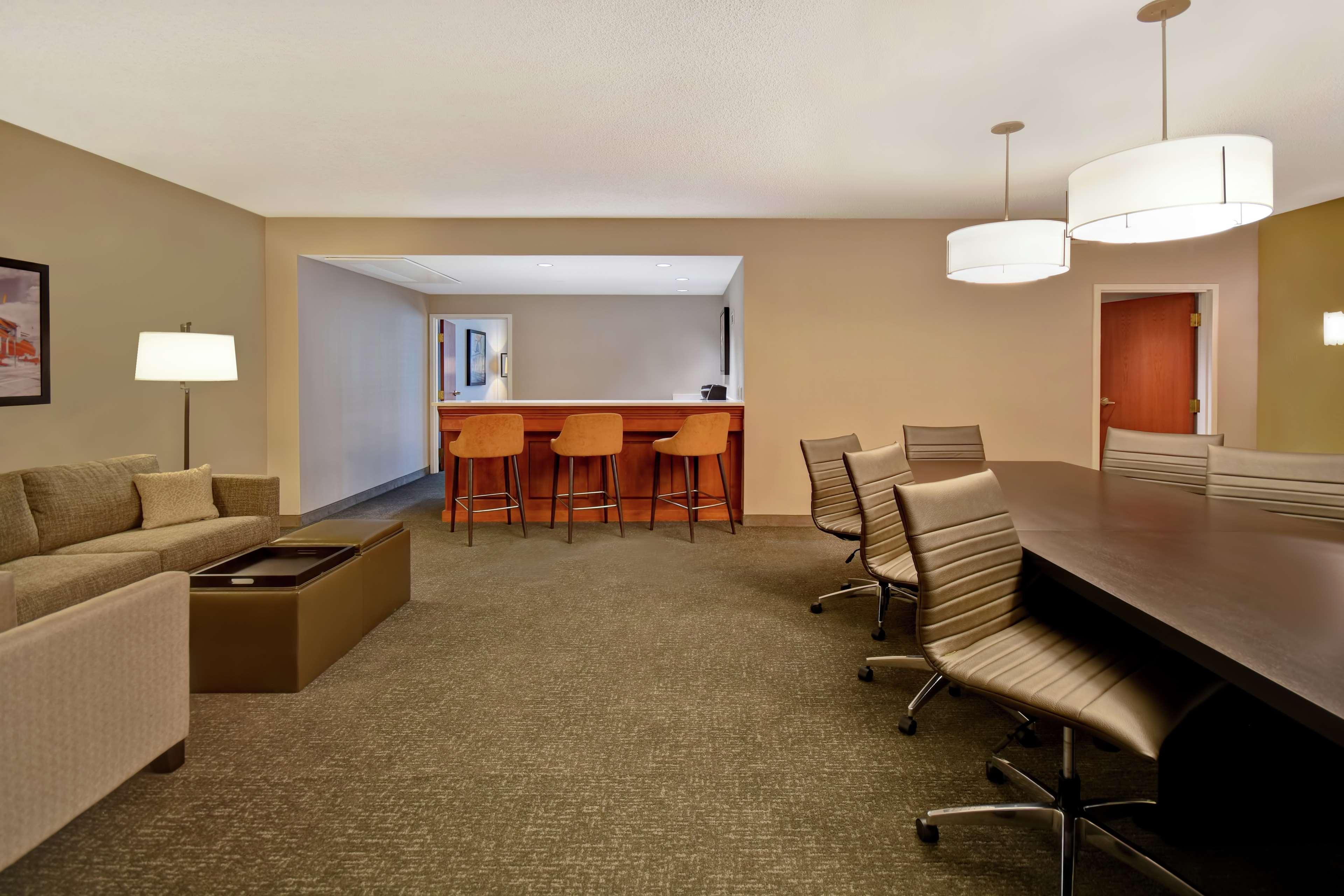 Embassy Suites Little Rock Exteriér fotografie