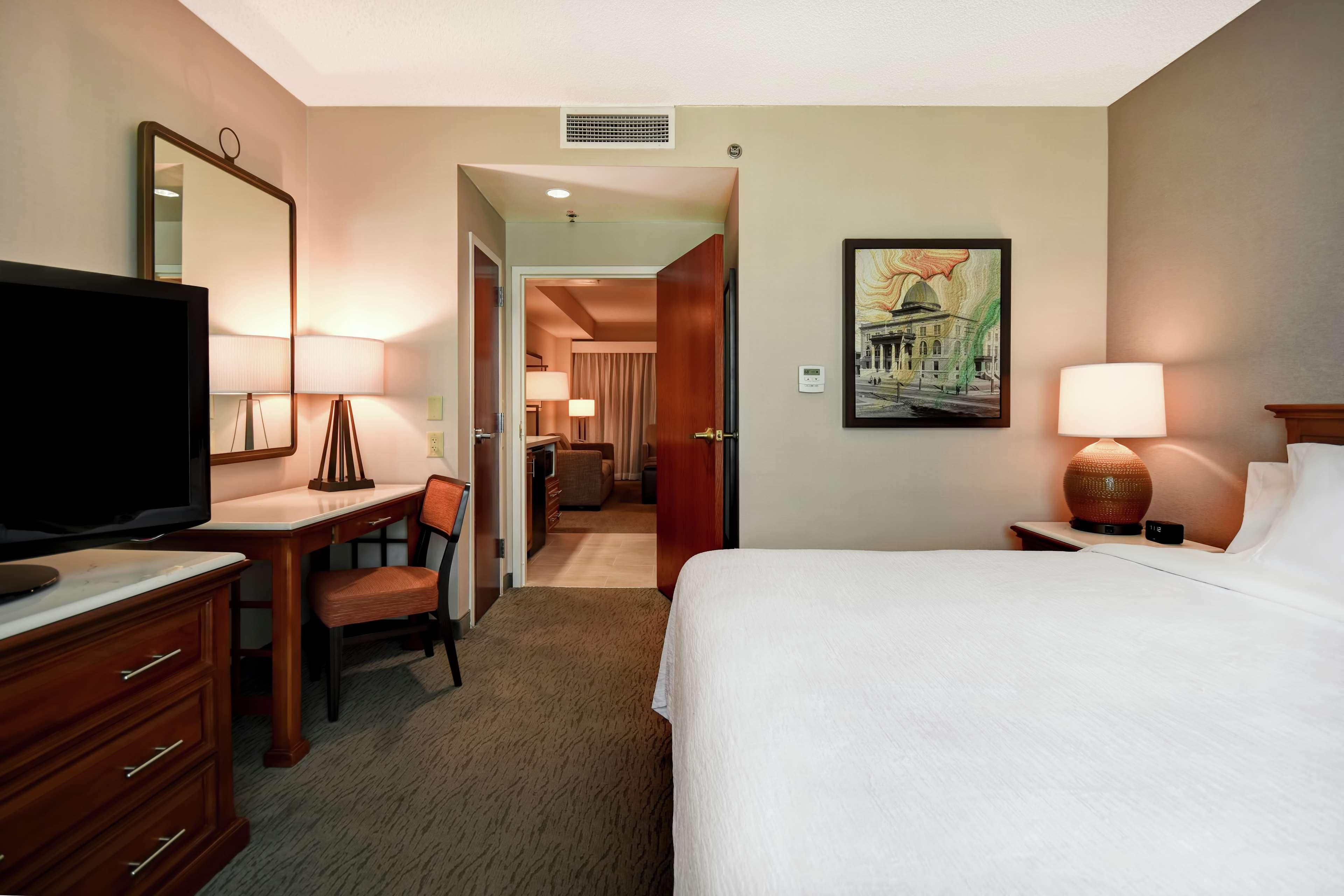 Embassy Suites Little Rock Exteriér fotografie