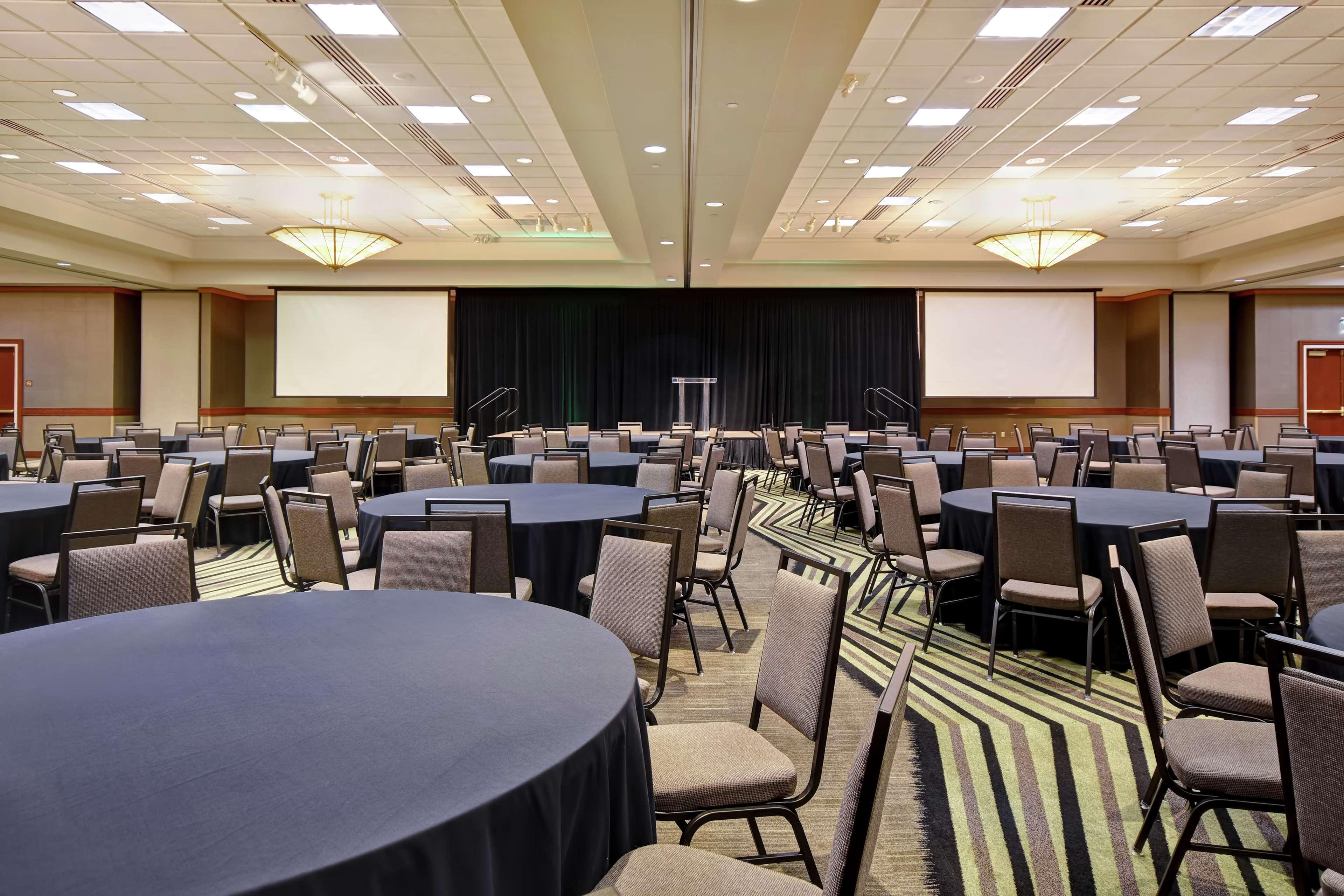 Embassy Suites Little Rock Exteriér fotografie