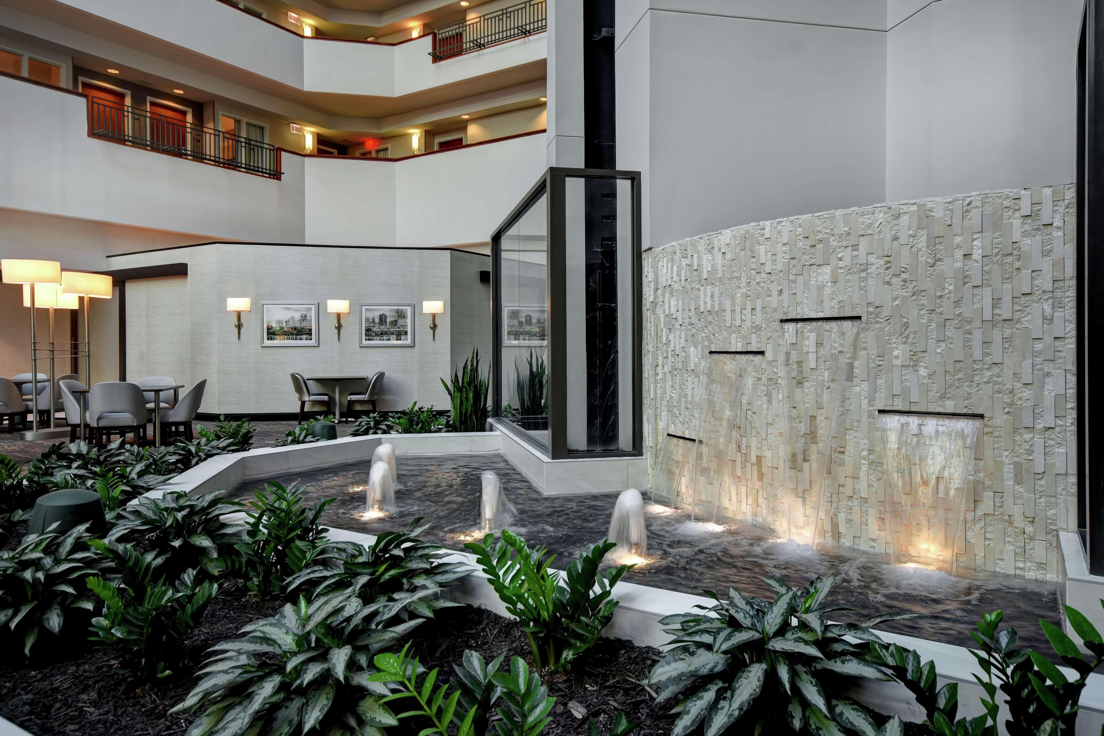 Embassy Suites Little Rock Exteriér fotografie